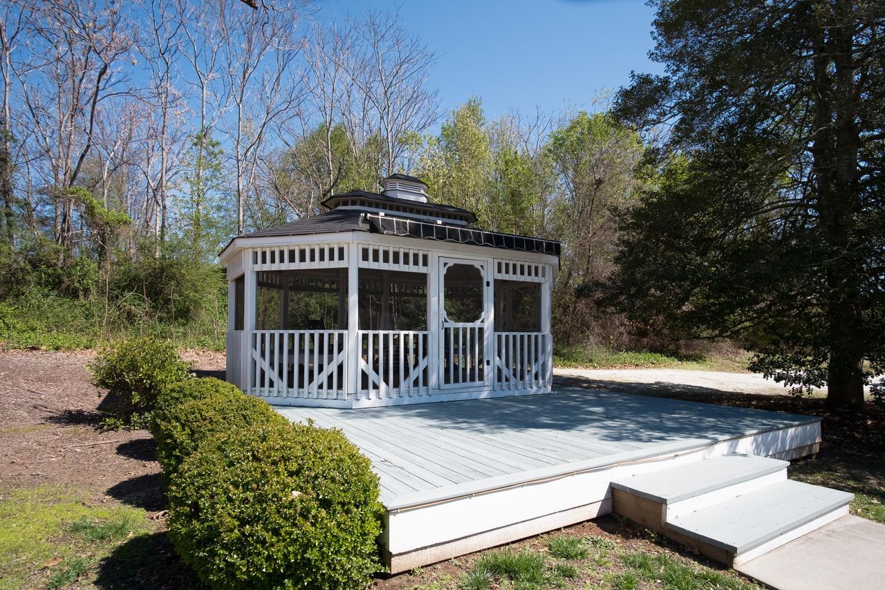 Swamp Rabbit Inn Travelers Rest Eksteriør billede