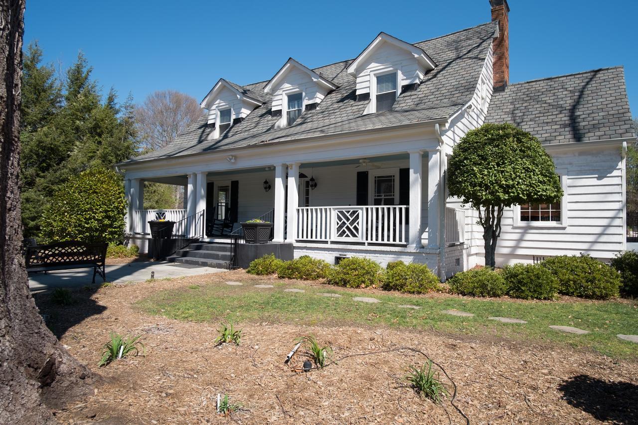 Swamp Rabbit Inn Travelers Rest Eksteriør billede